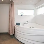 5 Star In * Sjolund