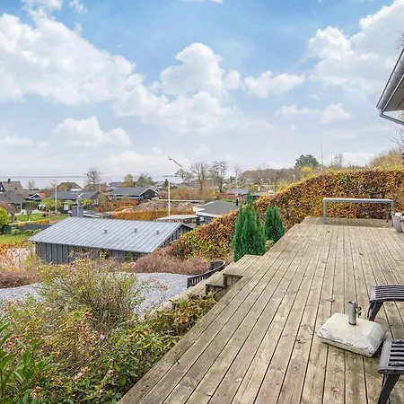 Feriehus 5 Star In Sjolund *