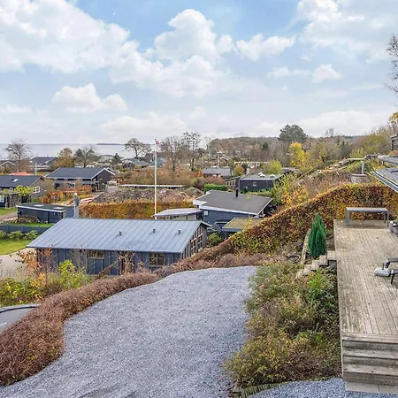 5 Star In Sjolund Binderup Strand