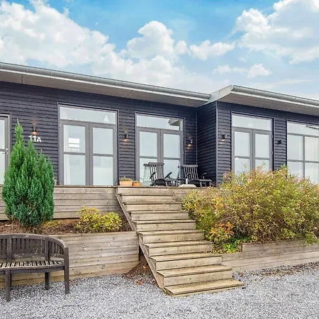 5 Star In Sjolund Binderup Strand