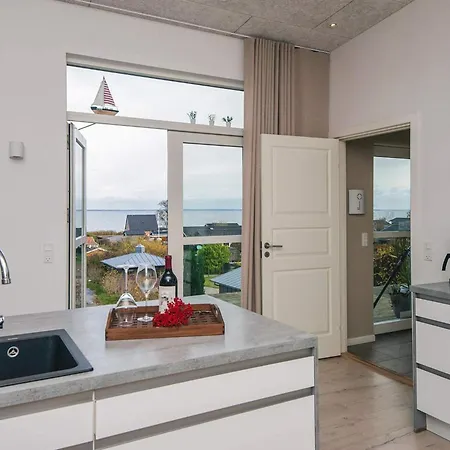 5 Star In Sjolund Feriehus *