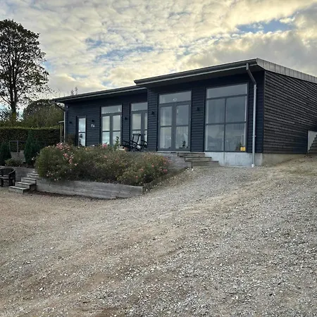 5 Star In Sjolund Binderup Strand